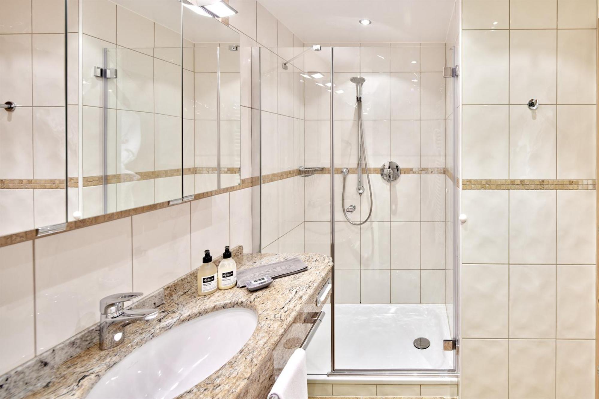 Hotel Alpenhof Тукс Екстериор снимка